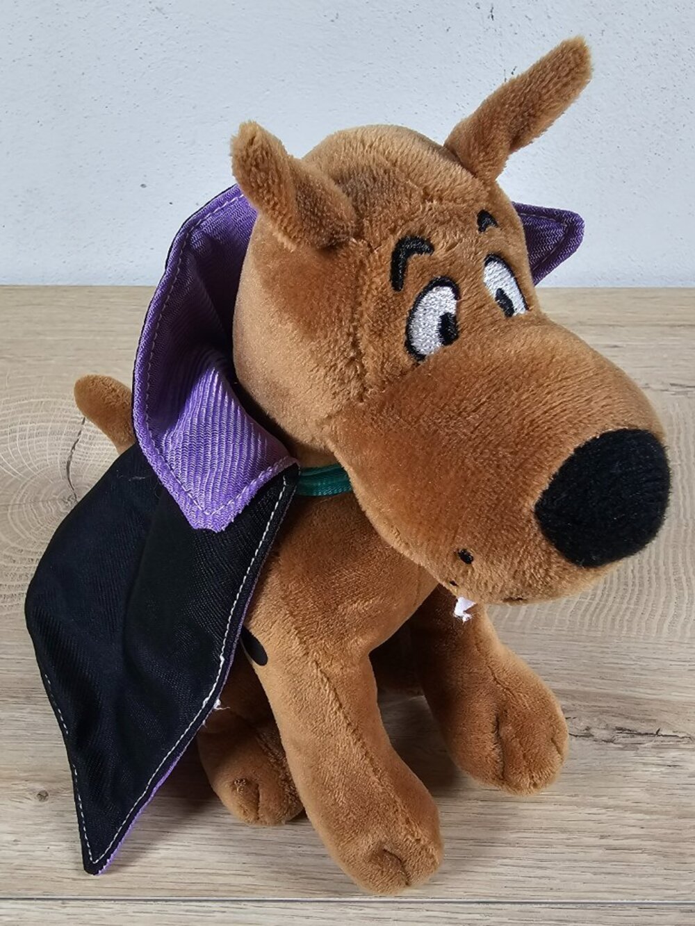 Ruz Scooby Doo in Vampire Costume Plush Stuffed Toy Halloween Black Cape 7.5" - Picture 3 of 10